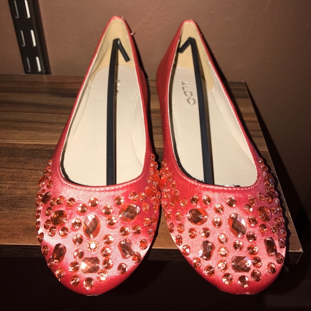 Aldo Coral Satin Flat w Faceted Crystals, New